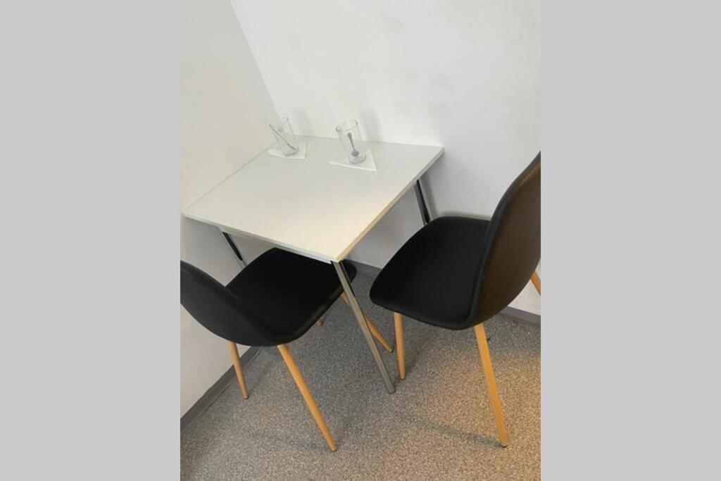 Private Room Near Vienna City Center 1 ภายนอก รูปภาพ